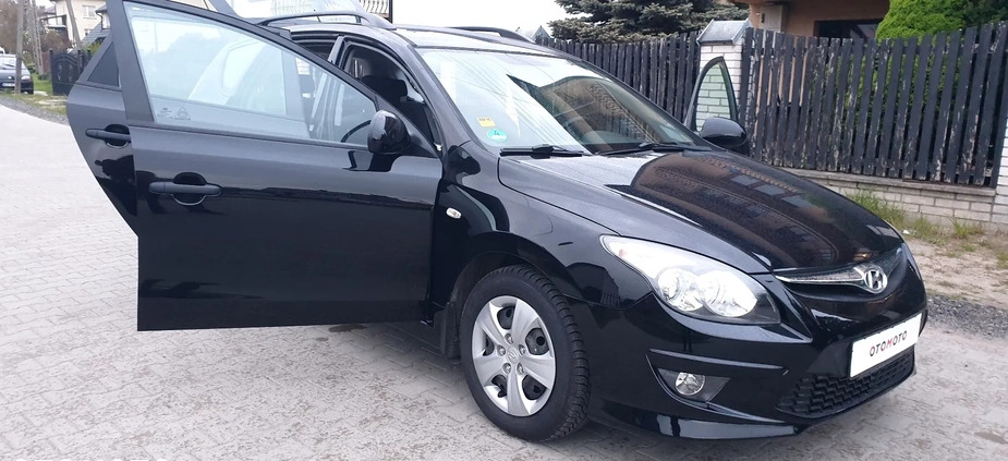 Hyundai I30 cena 26500 przebieg: 73318, rok produkcji 2013 z Łaskarzew małe 277